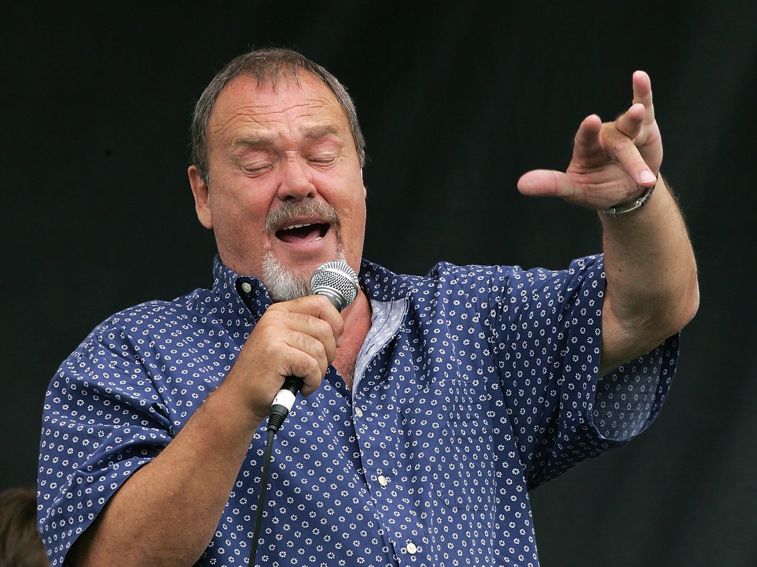 Legendary band’s lead singer dies