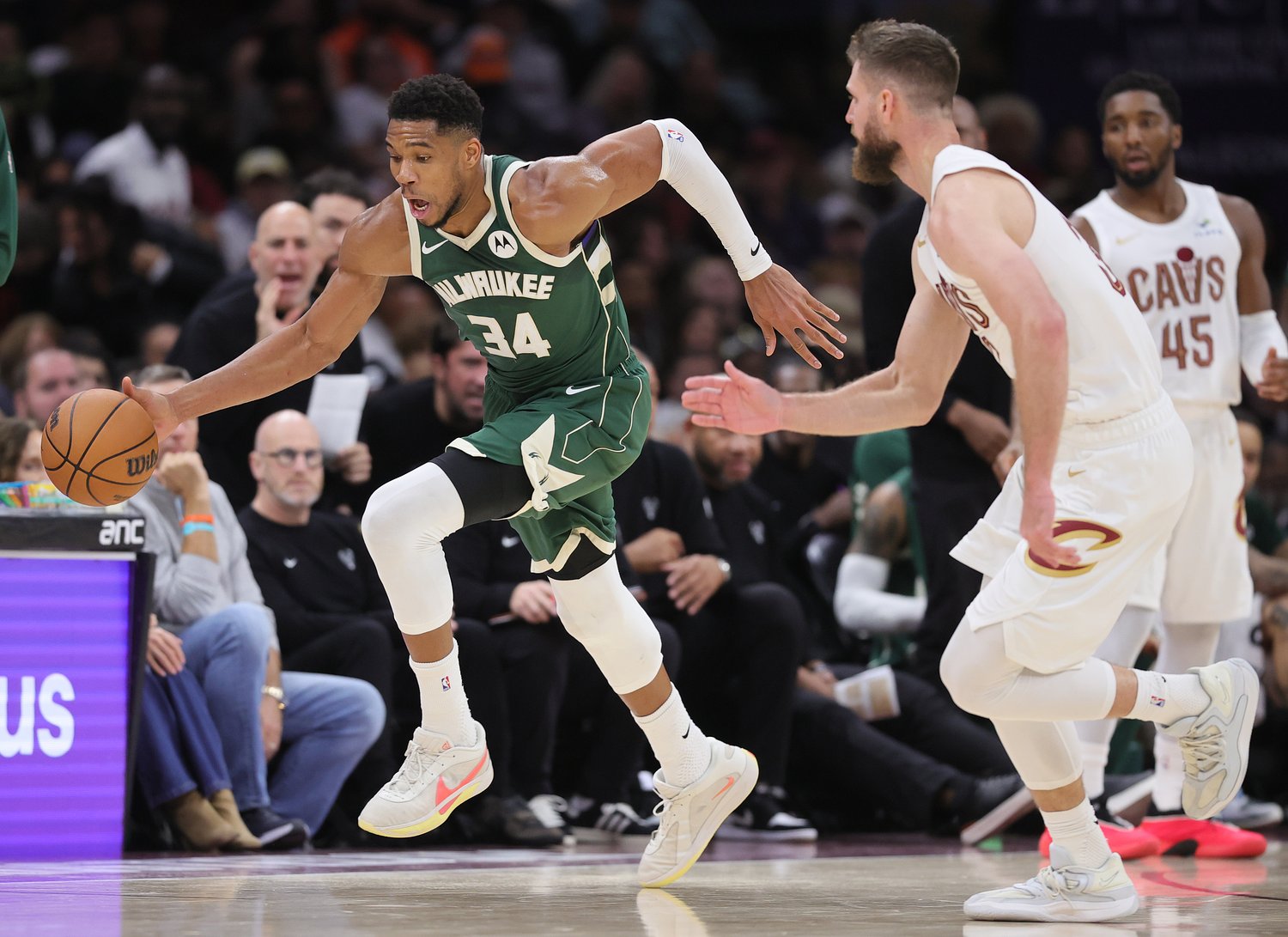 NBA insider shares new twist on rumored Celtics trade offer for Giannis Antetokounmpo