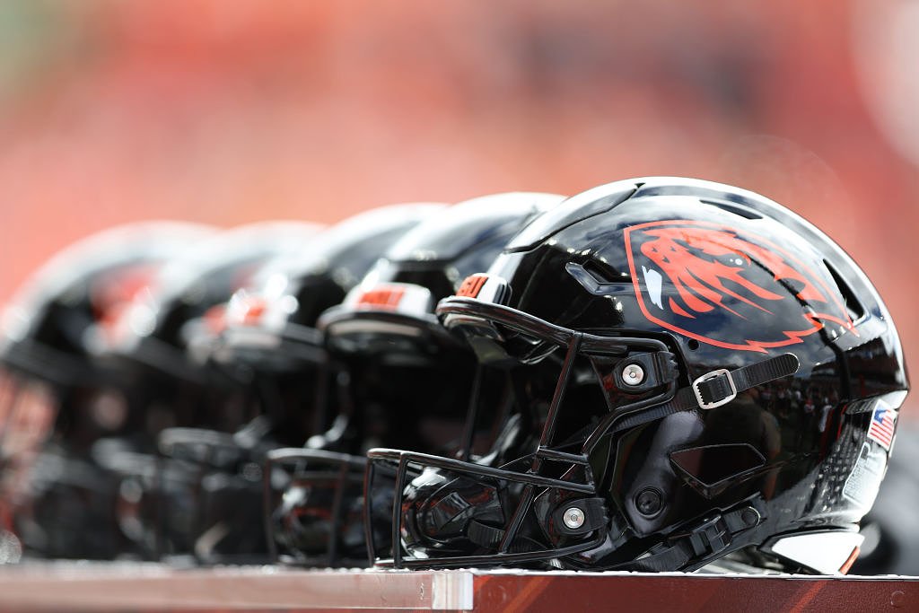 3-star cornerback commits to Oregon State