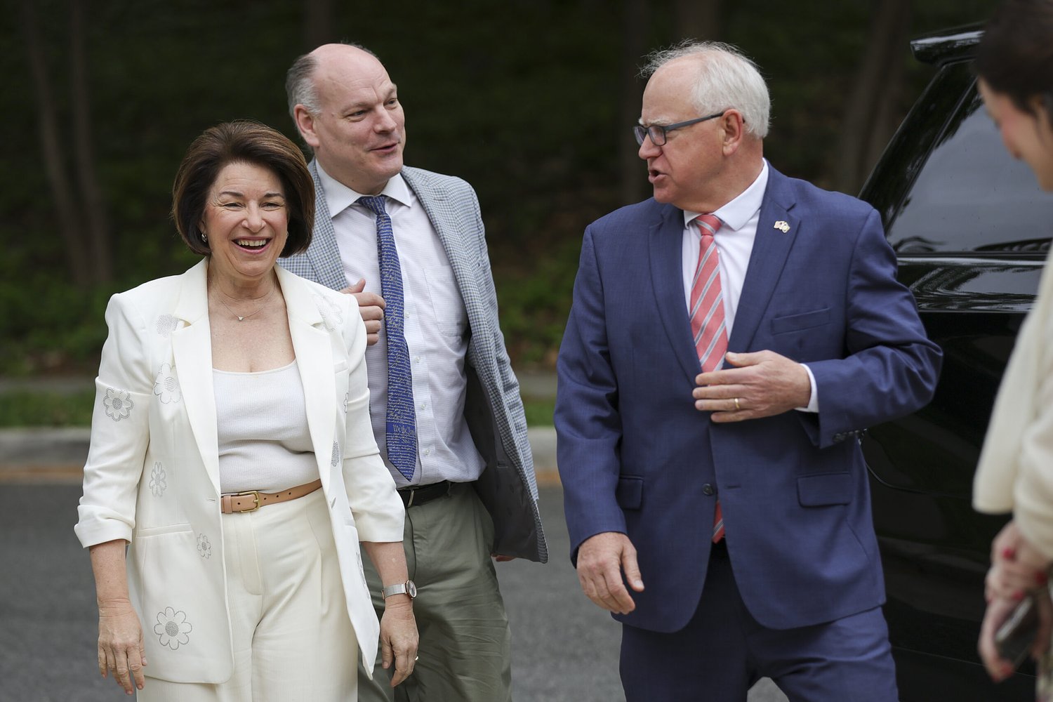Walz waltzes out, Klobuchar waits in the wings