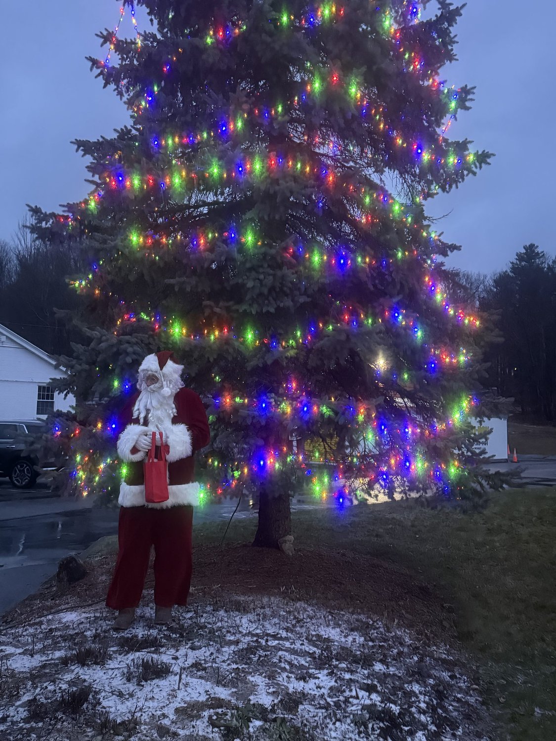 Santa Claus helps light the way at Dublin’s town tree celebration