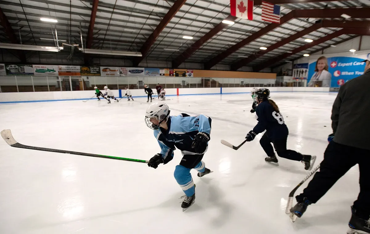 Bangor-area girls hockey team starts season with new coach at the helm