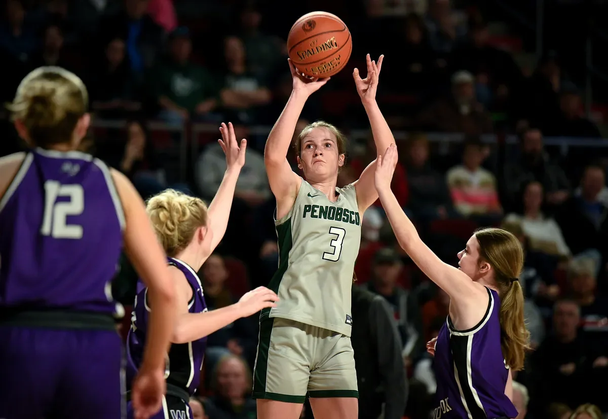 Penobscot Valley girls basketball pile up a staggering 39-straight points in win