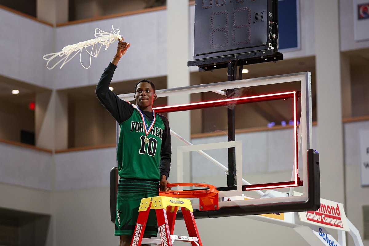 Watch: This championship buzzer-beater is as good as it gets in high school basketball