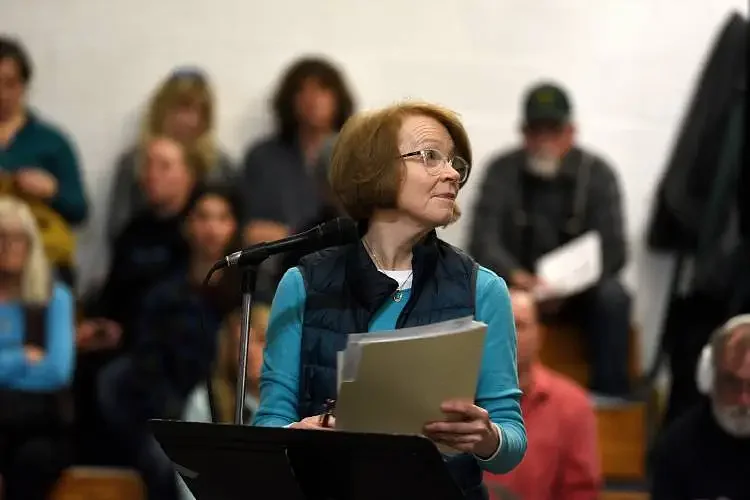 Cornish begins construction on new library and community center
