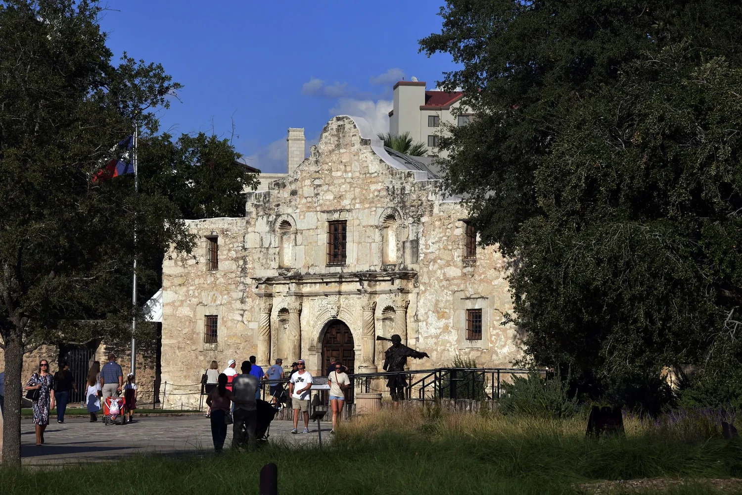 Indigenous Peoples Day post revives debate over how the Alamo’s history should be told
