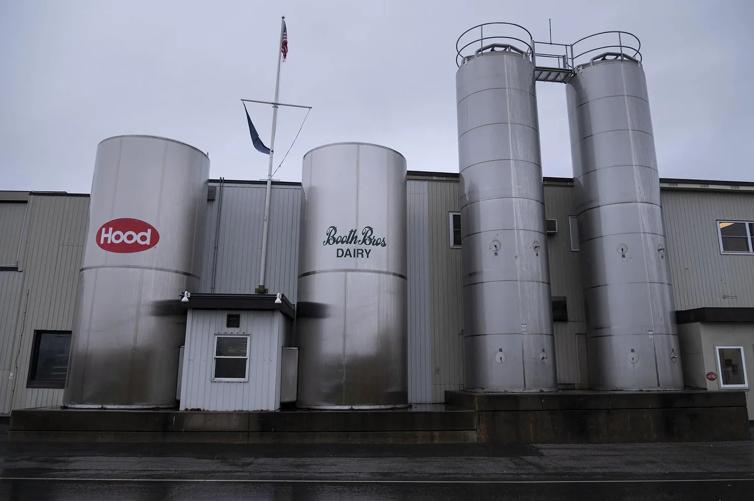 Hood plans to close Vermont dairy plant