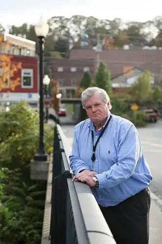 Hartford Selectboard seeks members for town manager search committee