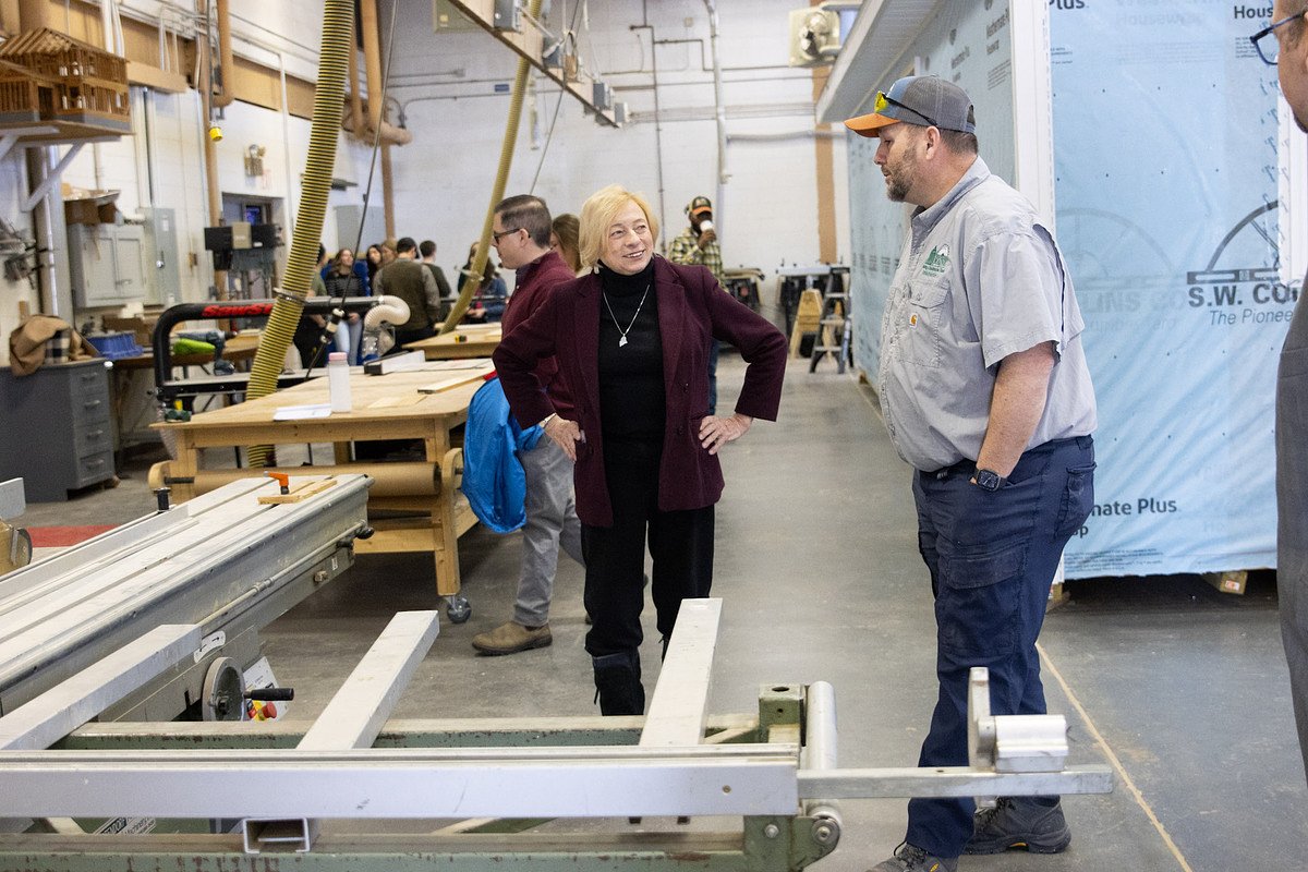 Janet Mills needs help to turn around her flagging US Senate primary