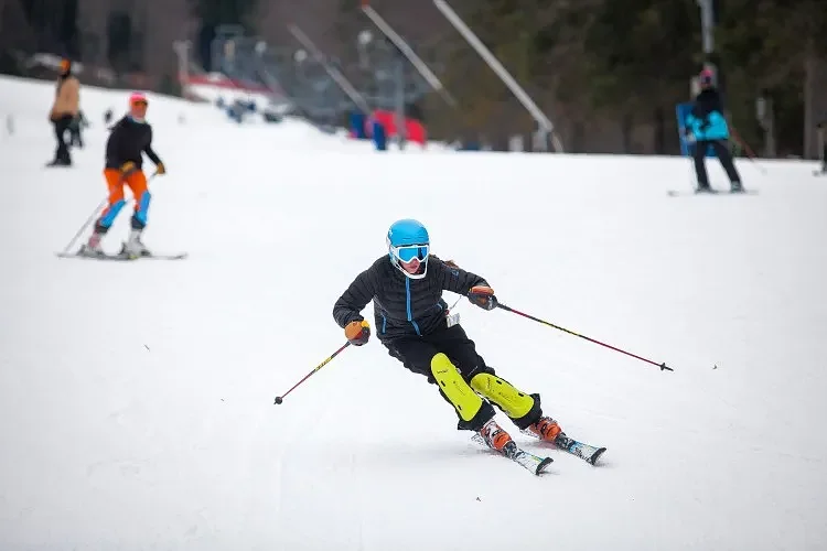 Ski industry professionals worry about effects of climate change on activity, study finds