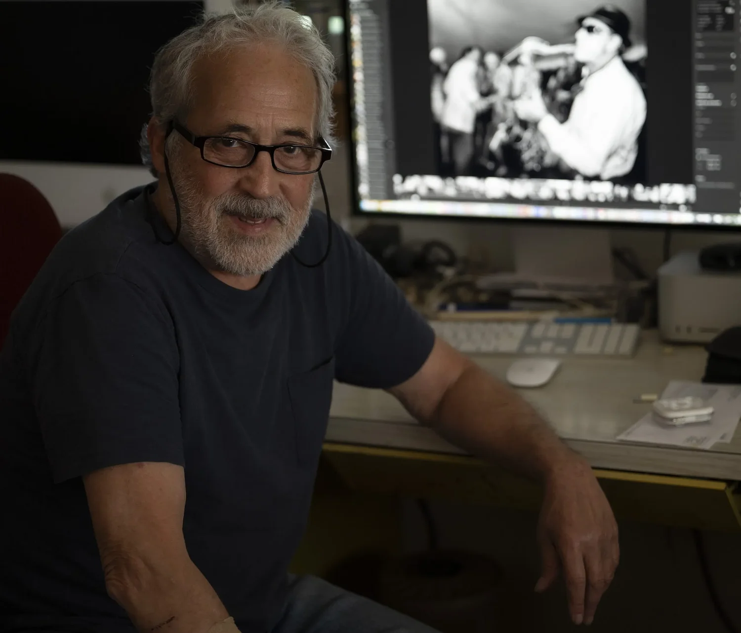 A window into time: Photojournalist projects 'Faces of Downtown' images onto historic Northampton building