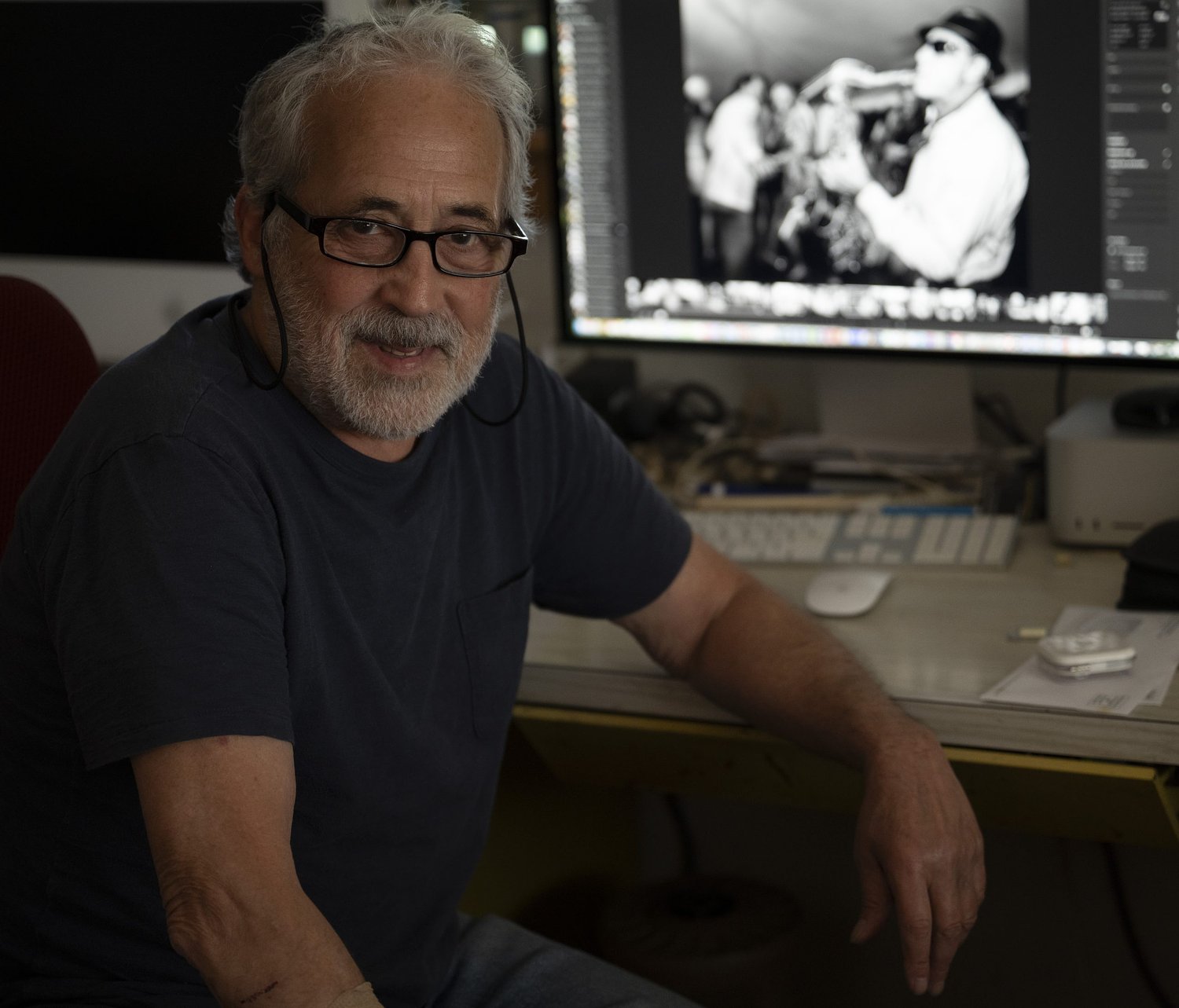 A window into time: Photojournalist projects 'Faces of Downtown' images onto historic Northampton building