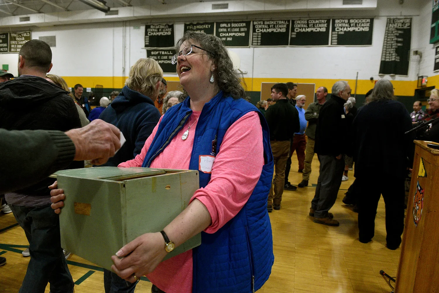 Results: After some grumblings, Bethel and Royalton approve school district budget
