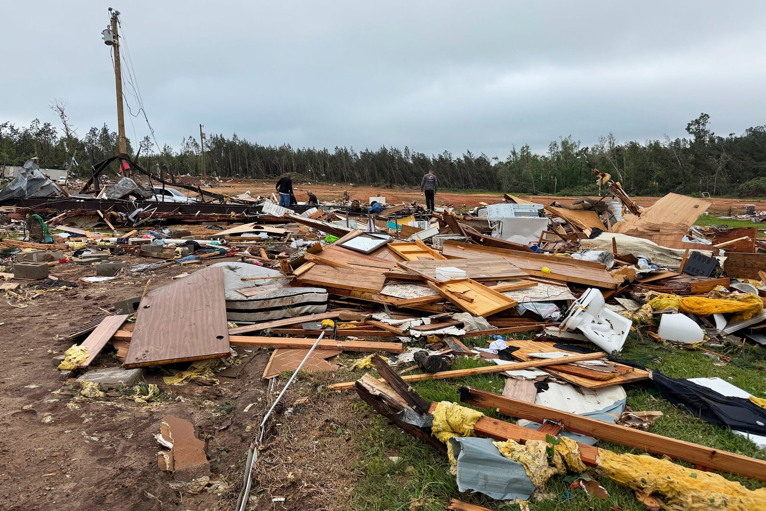 Tornadoes cut across Mississippi as severe storms damage 500 homes