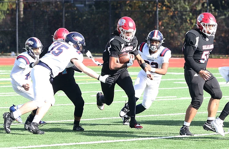 Chief Sealth Makes Statement In 2A Playoffs With 56–7 Win Over Lindbergh