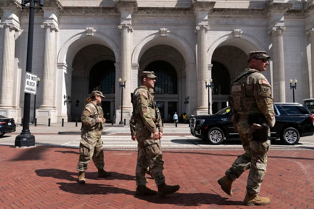 47th president vows to deploy federal forces to Chicago and Baltimore, defying state and local leaders