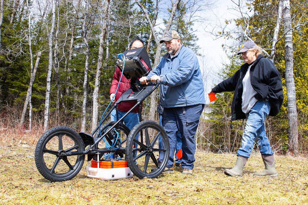 Volunteers use radar to pinpoint remains at Loring sentry dog cemetery