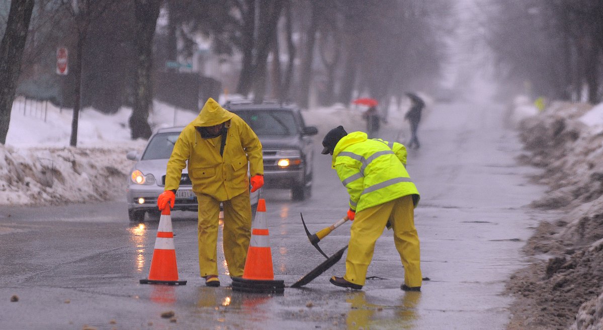 Main Street in Bangor will be reduced to one-lane traffic this week