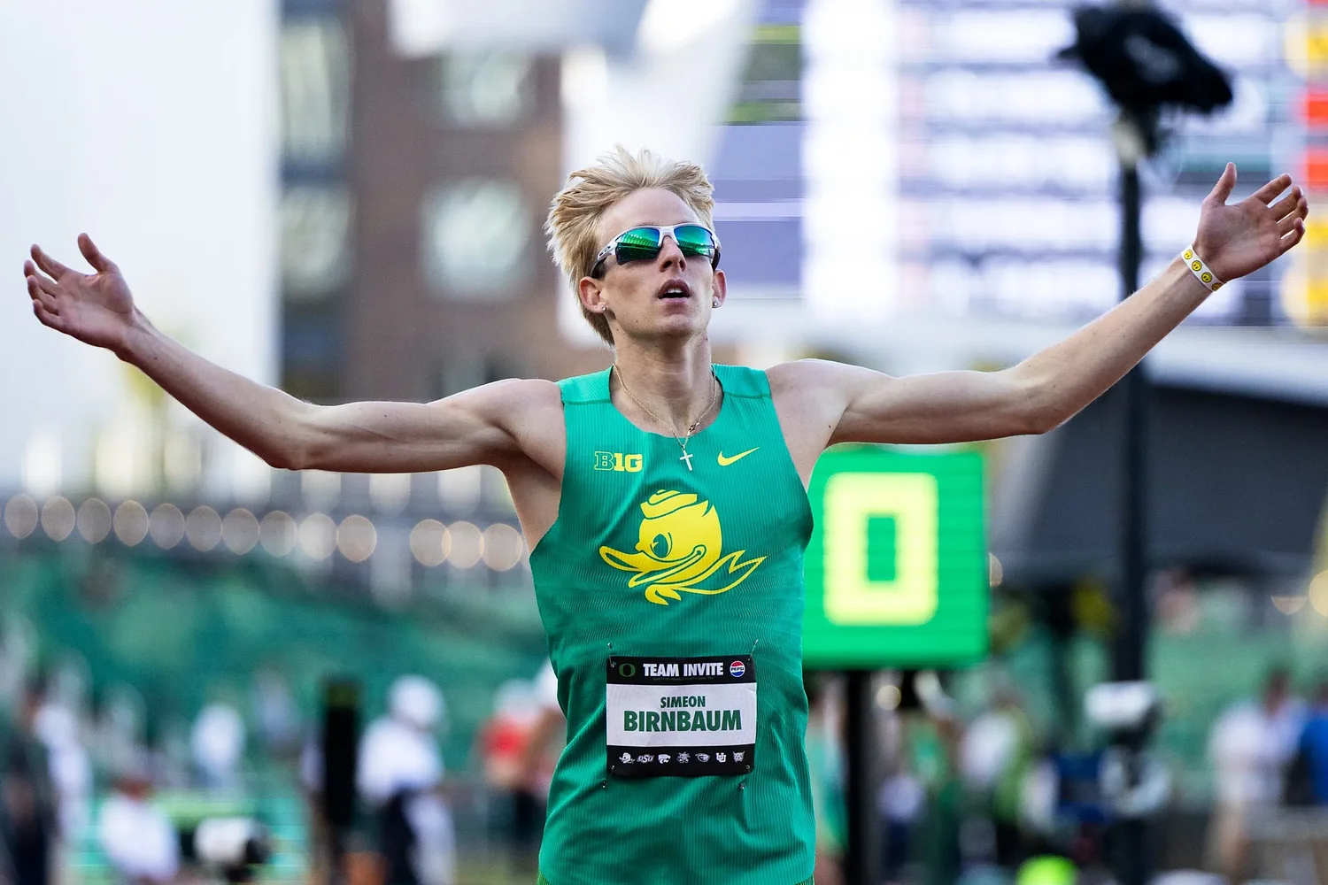 Oregon's Simeon Birnbaum sets collegiate record in the 1500 meters