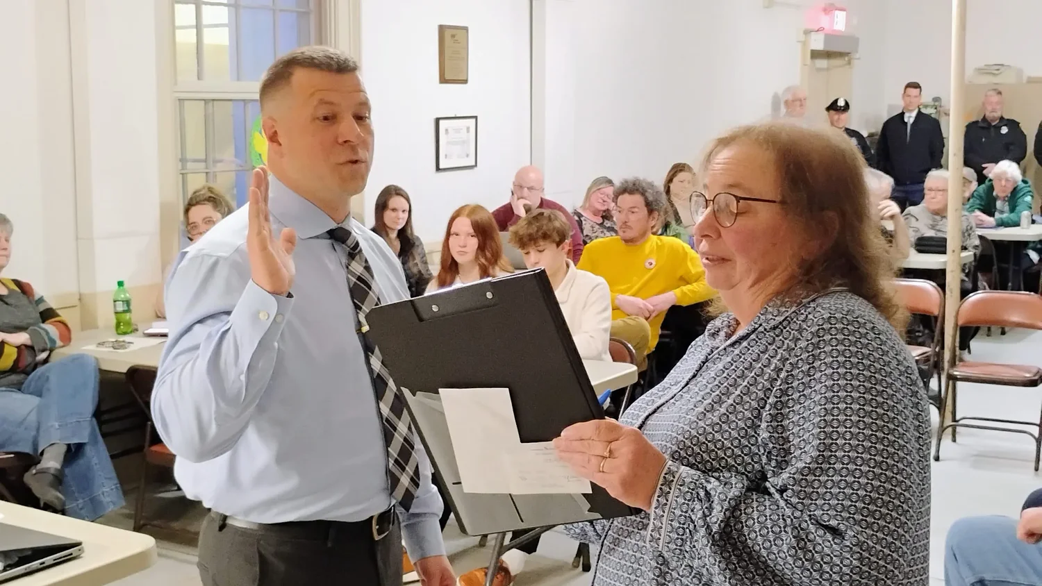 Steve Flis takes oath as Royalston police chief in ceremony