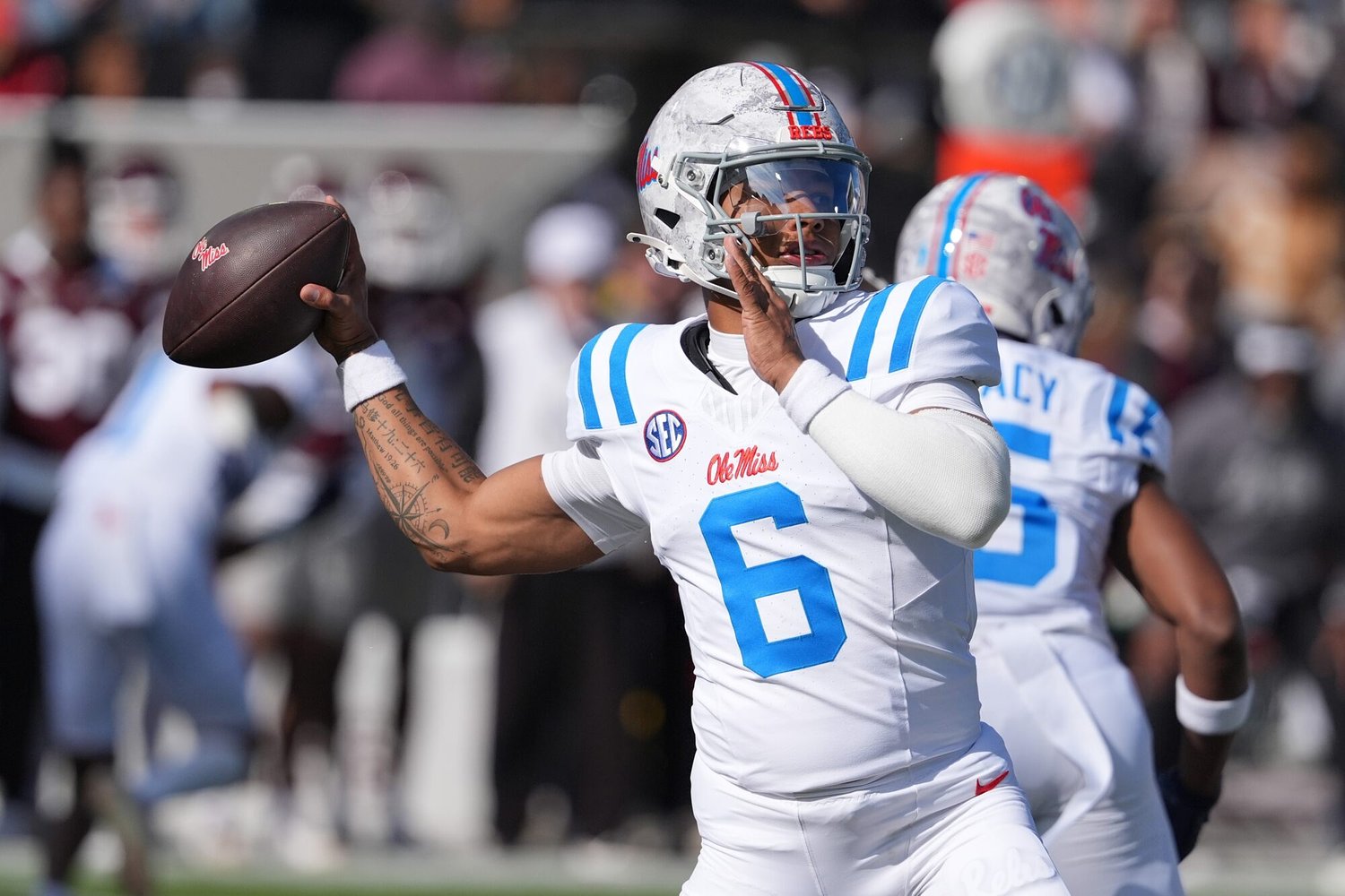 Fiesta Bowl pregame analysis: Miami is slightly favored over Ole Miss, but Trinidad Chambliss legend will grow
