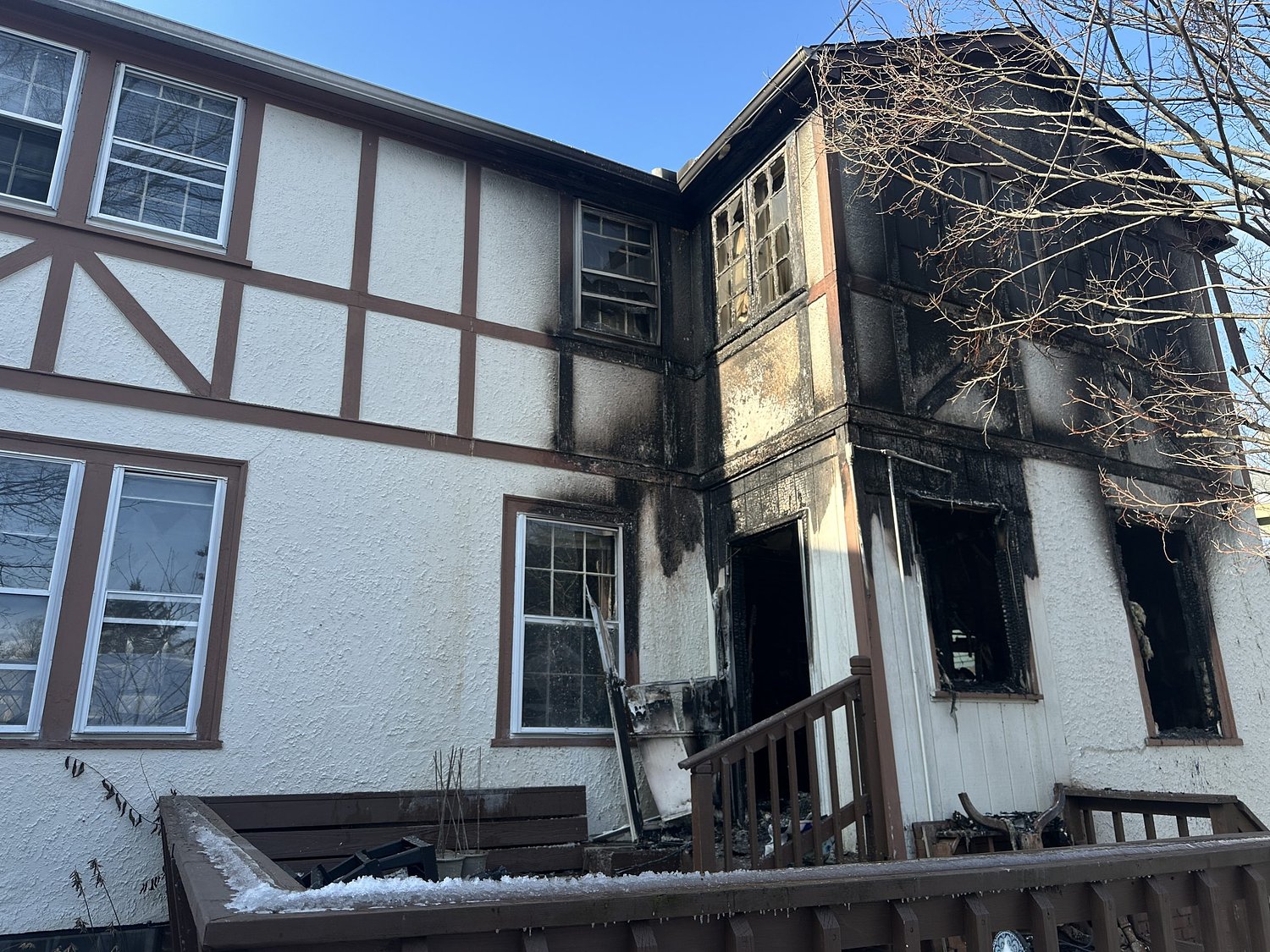 Longtime Smith College professor dies in Northampton fire