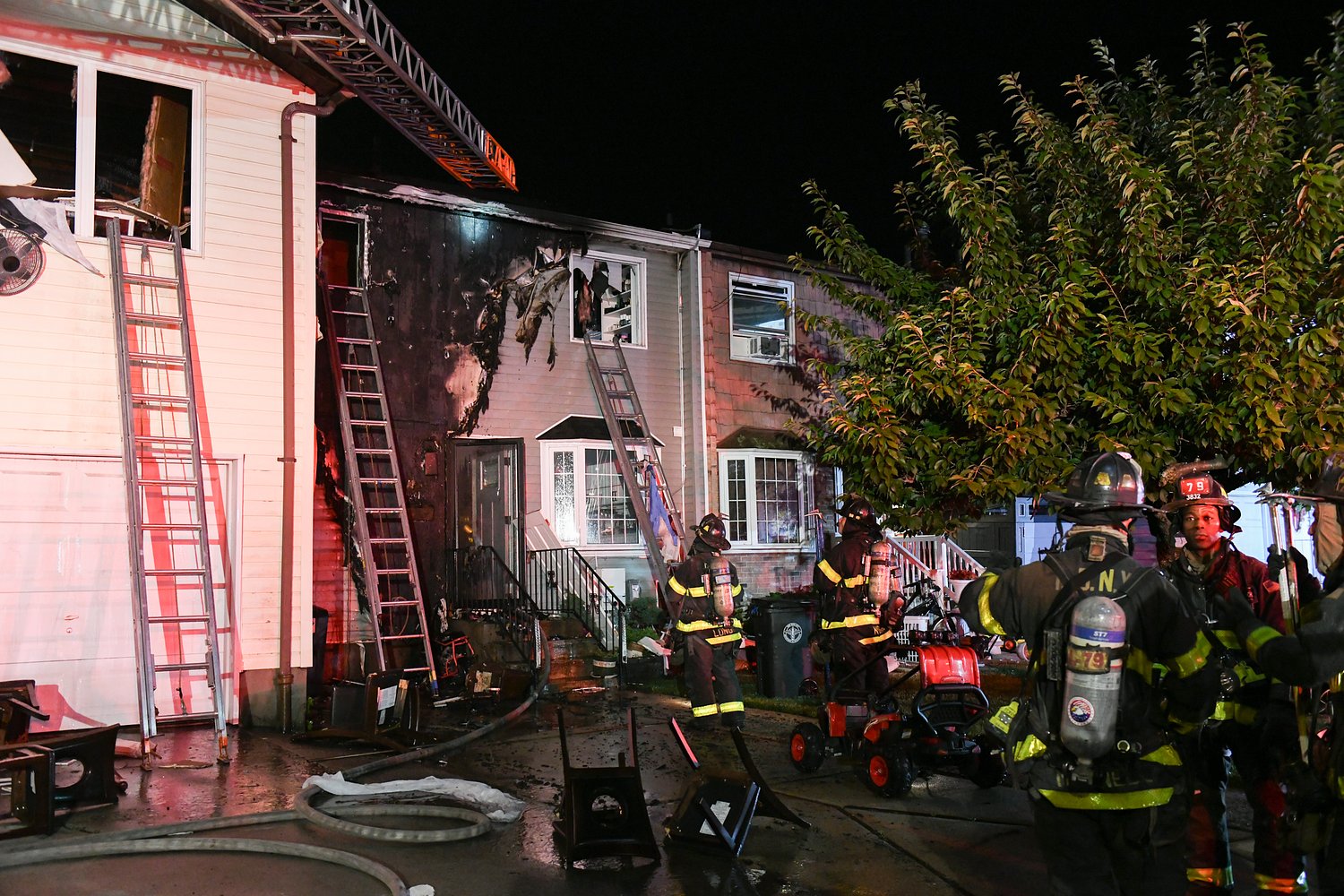 Two injured in overnight 2-alarm house fire on Staten Island, FDNY says