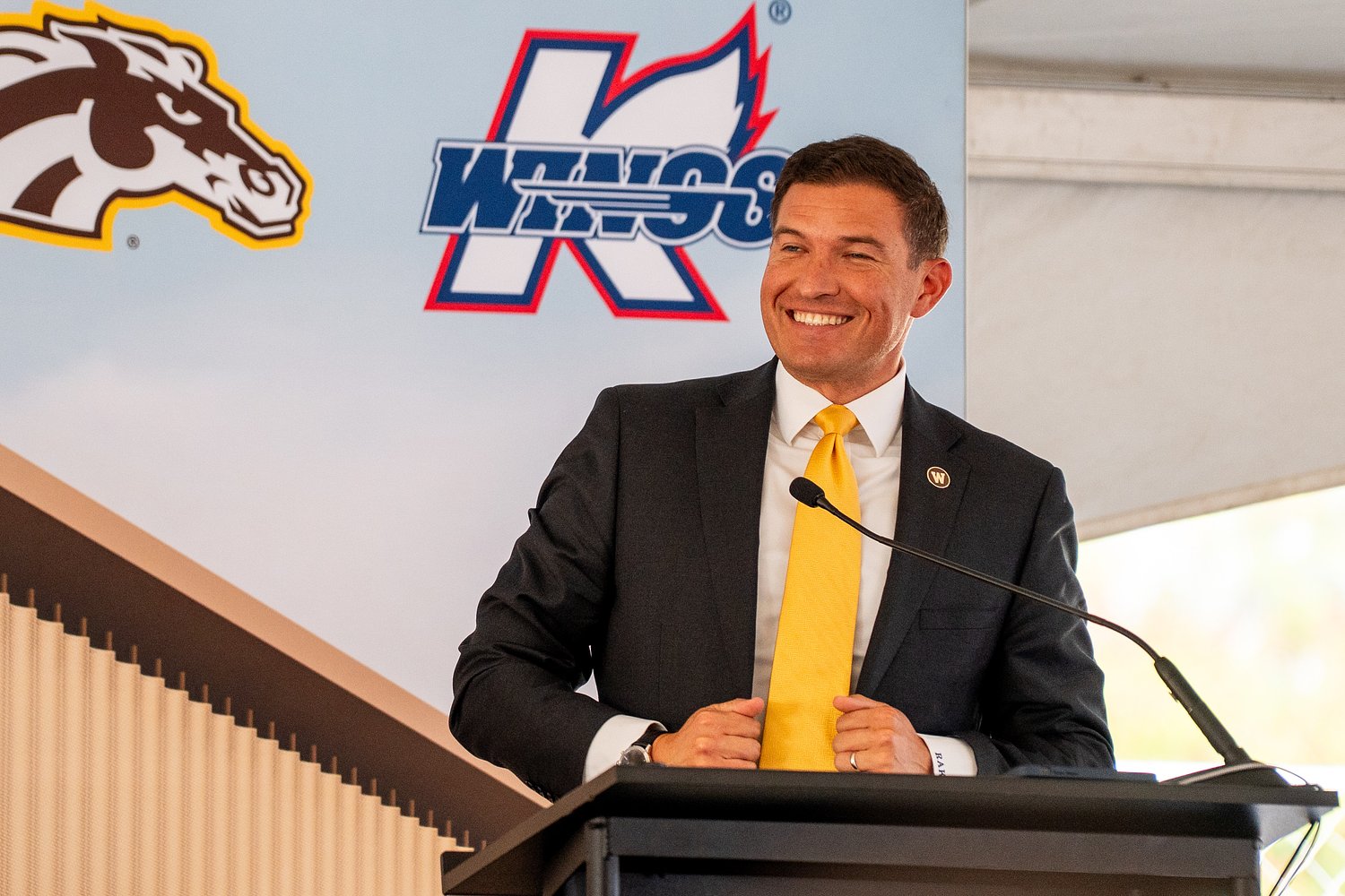WMU president declines pay raise, gets contract extended through 2034
