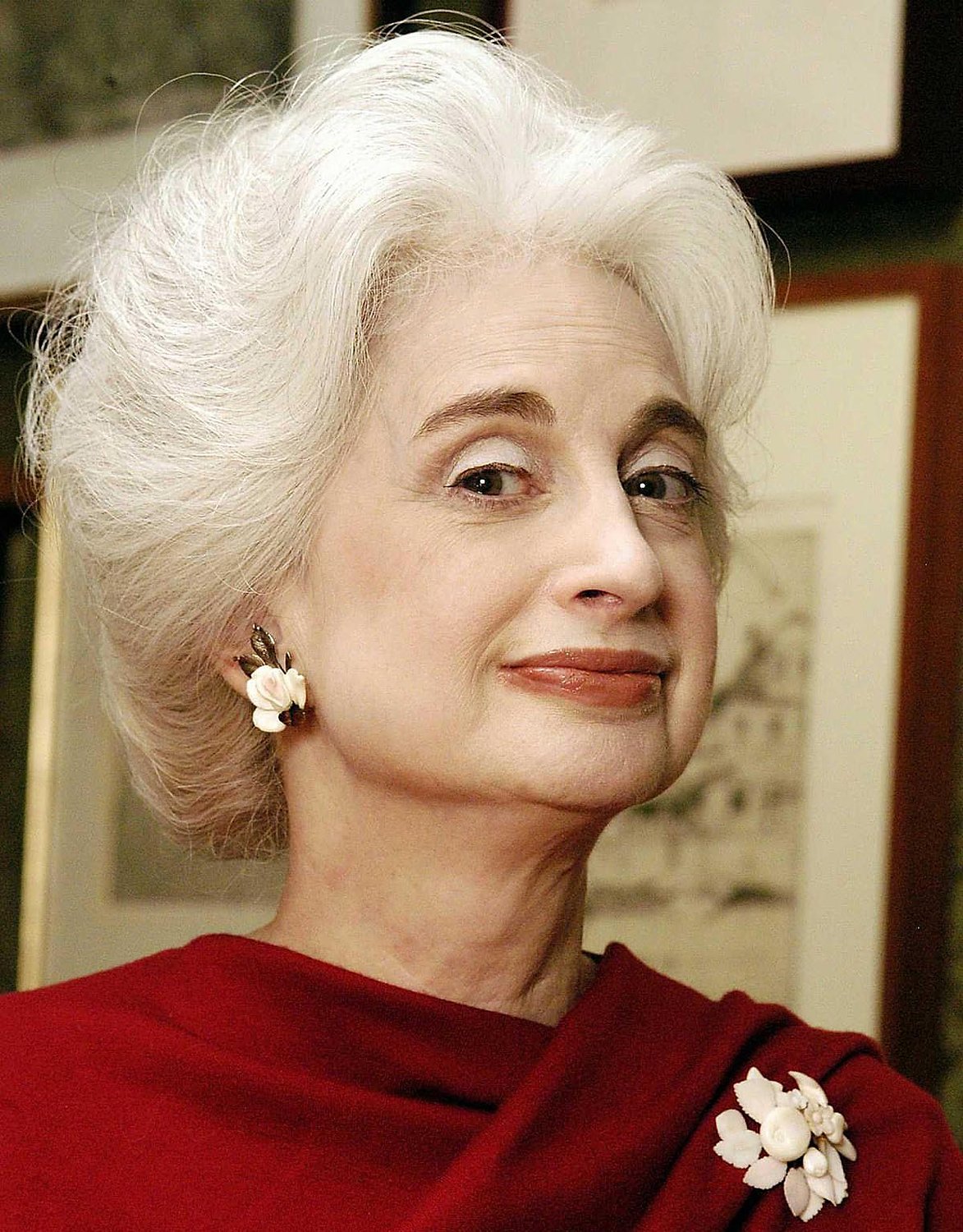 Miss Manners: More rudeness in the waiting room