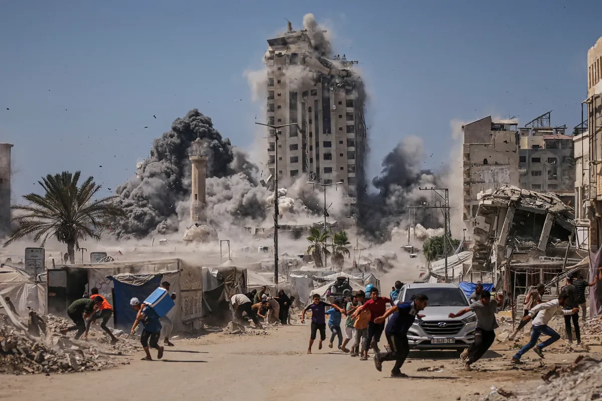 Letter: It’s not antisemitic to criticize Israel’s destruction of Gaza