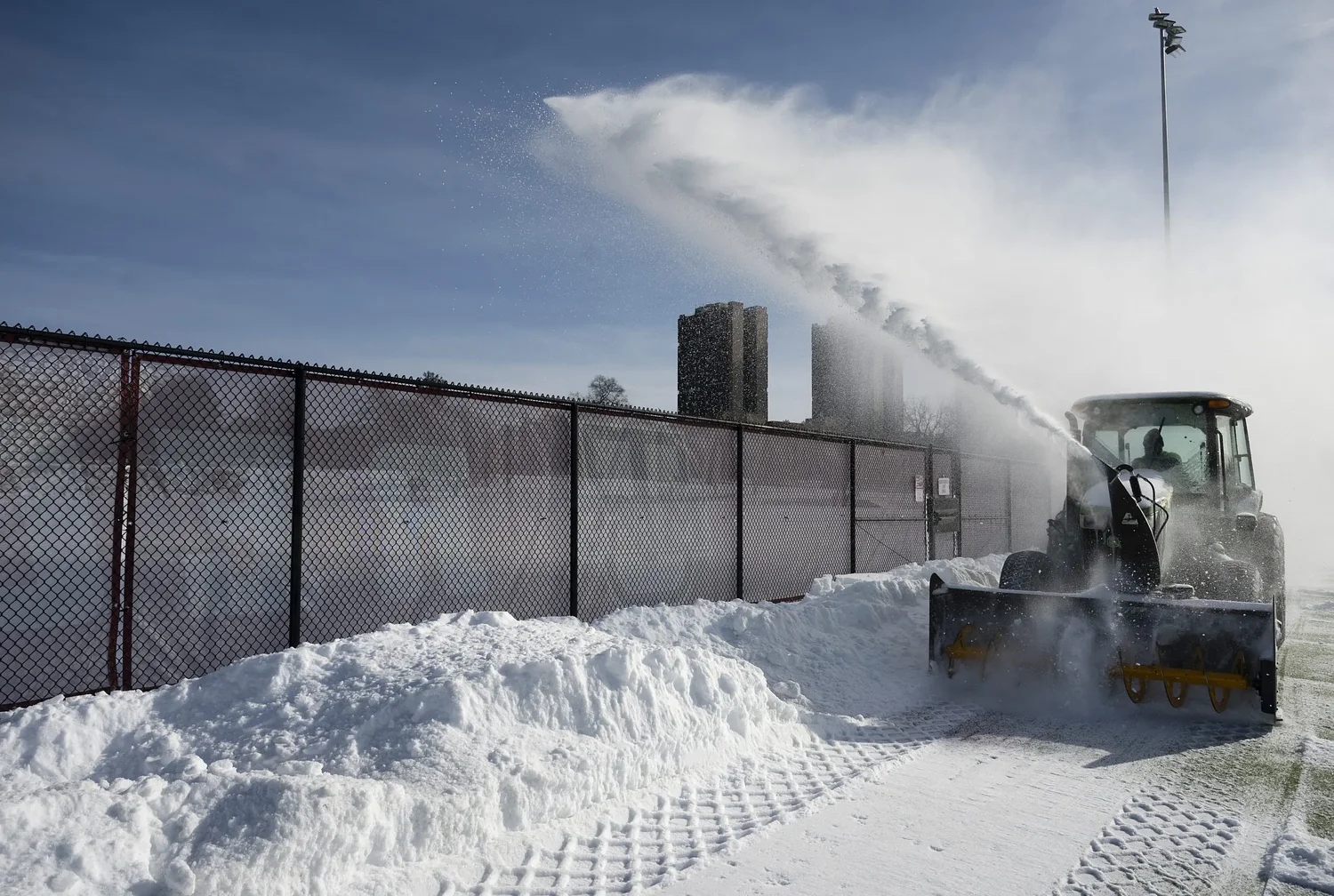 Photos: Clearing way for game day