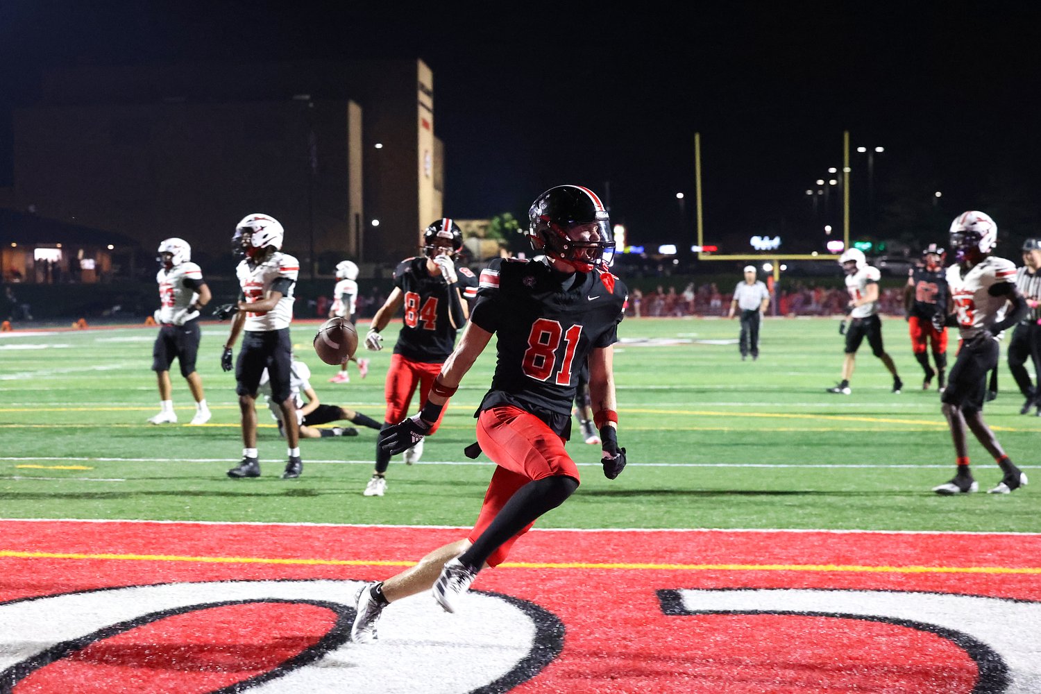 Lincoln-Way Central holds on for 28-20 win over Bradley-Bourbonnais