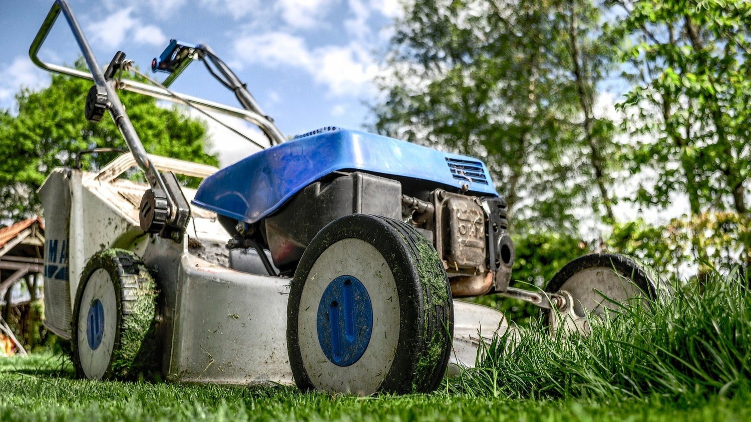 Mountain Brook cracking down on when people fire up their lawnmowers