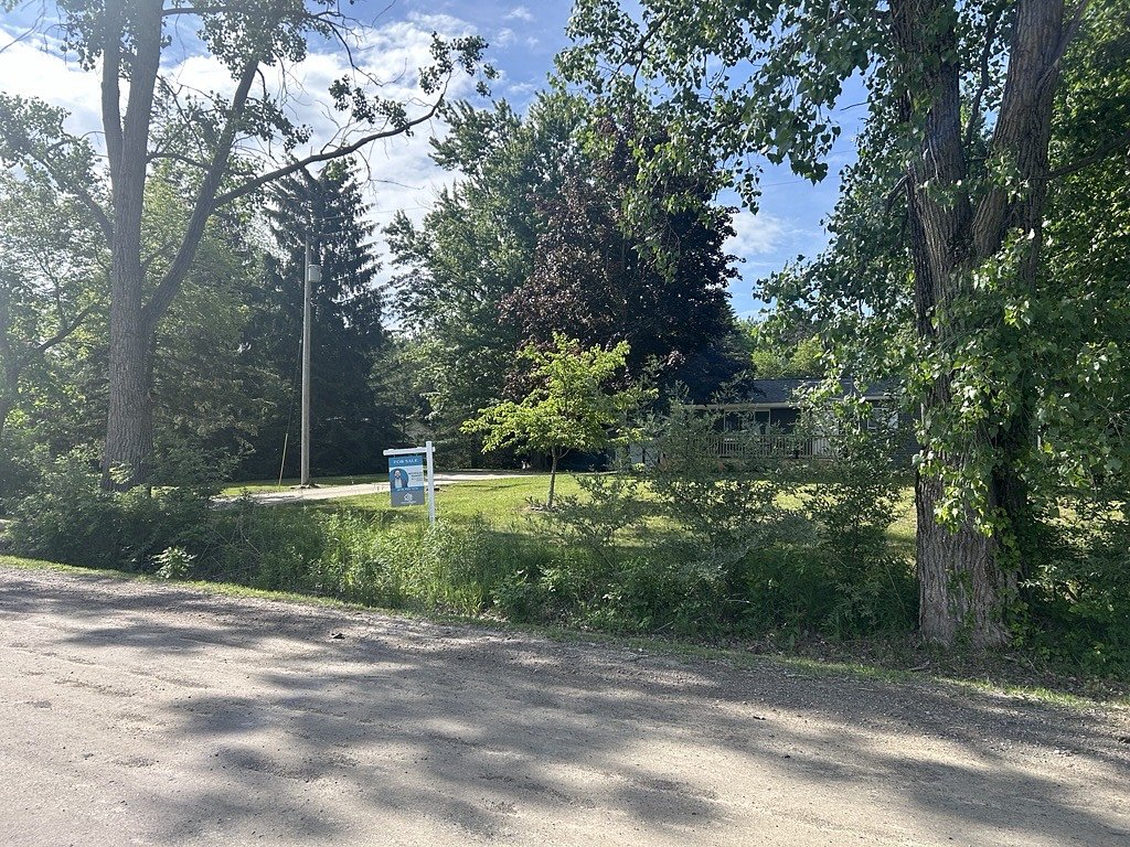 ‘Kinda freaky’: Neighbors react to 4 sets of human remains found at Genesee County home