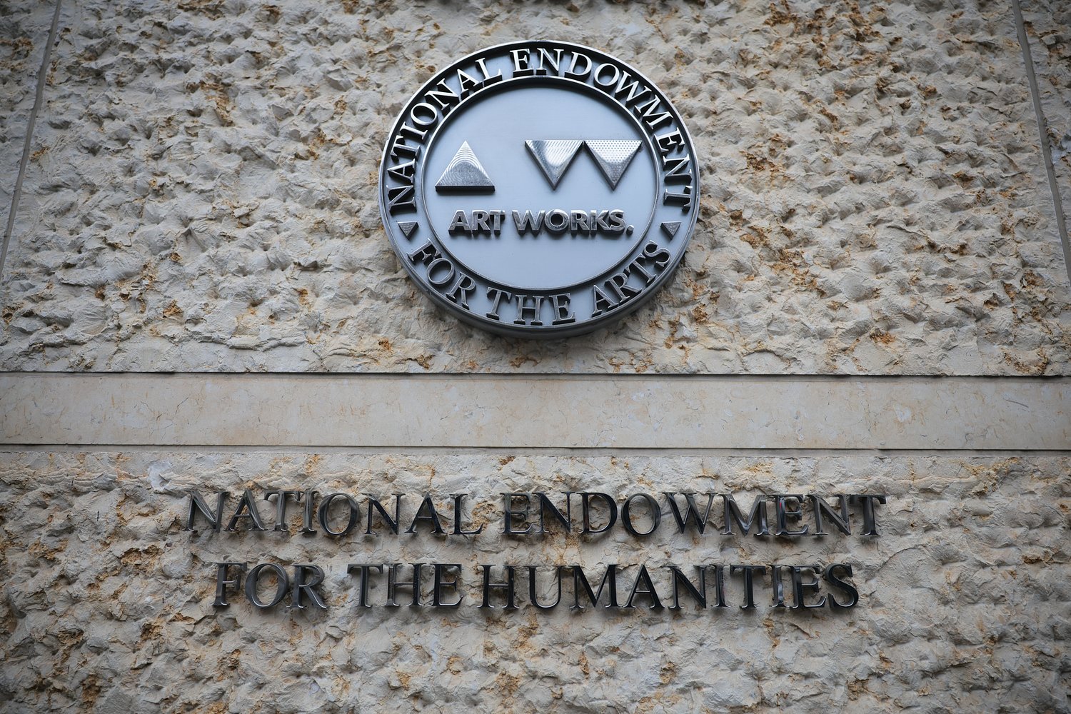 NEH announces largest-ever grant for Tikvah Foundation to fight antisemitism