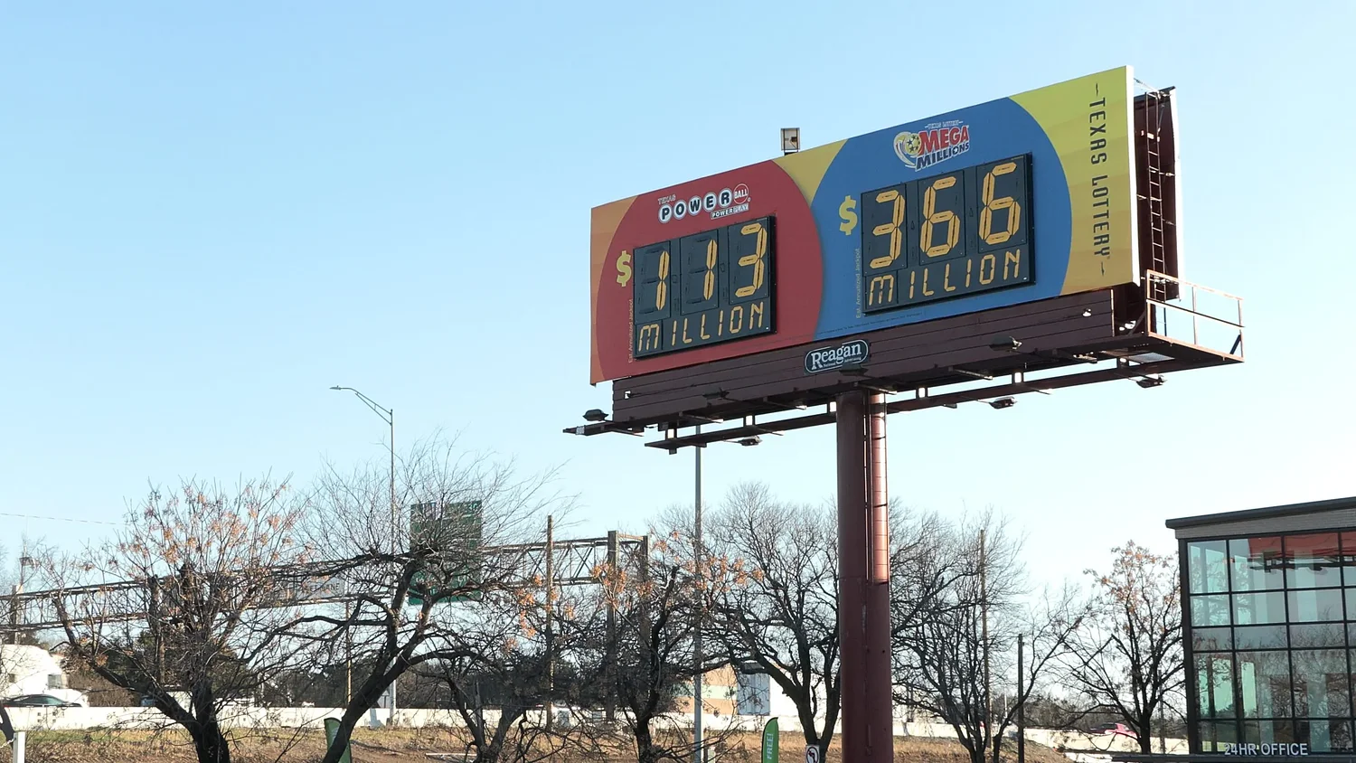 Backyard billboards? Austin could loosen rules on billboard placement amid interstate expansion