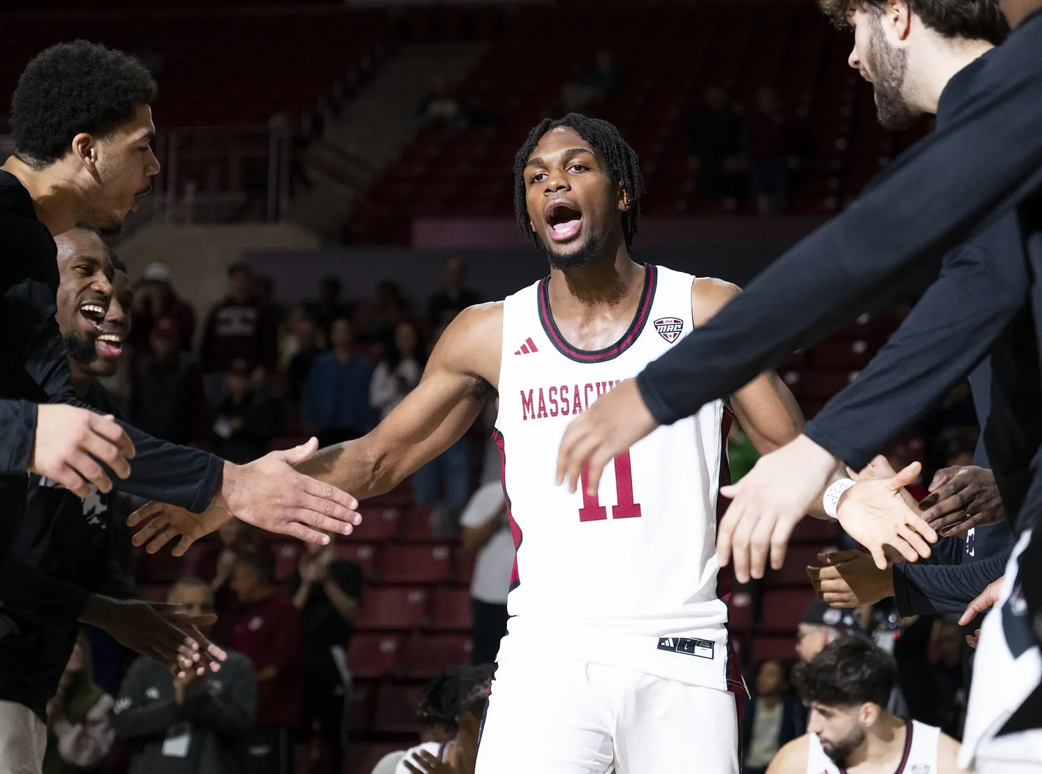 UMass men’s basketball: Minutemen hold off Eastern Michigan, 70-67