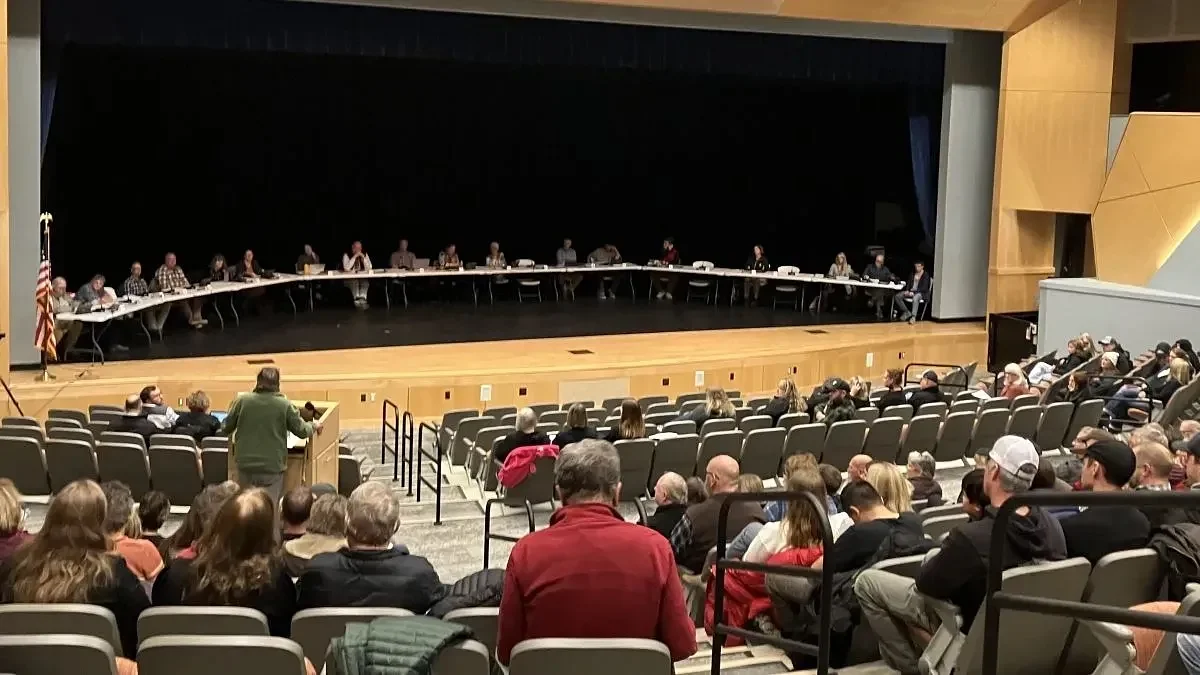 In a school district ‘mired in crisis,’ residents call for accountability