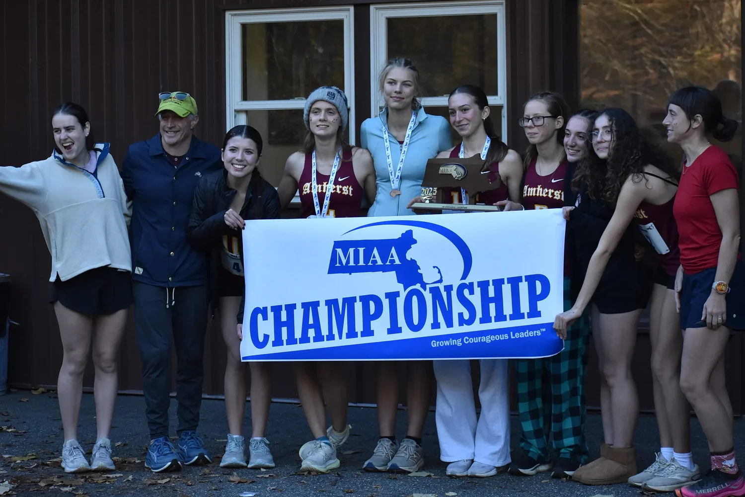 MIAA cross country: Amherst girls defend 2B title; Northampton nabs pair of top-3 finishes