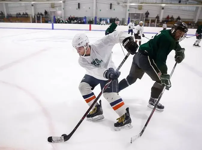 Bulletin Board: David M. Petrin Alumni Hockey Game set for Feb. 7