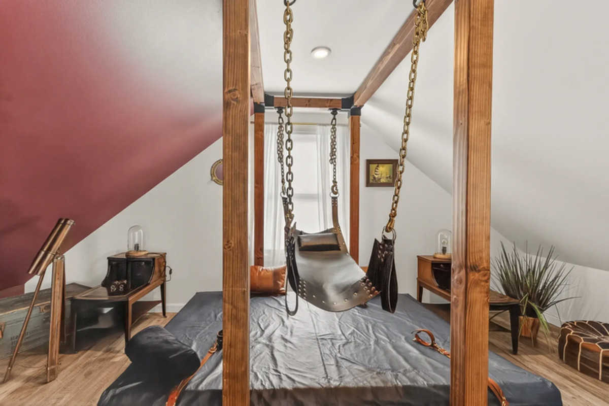 This coastal Maine rental house is designed for sex 