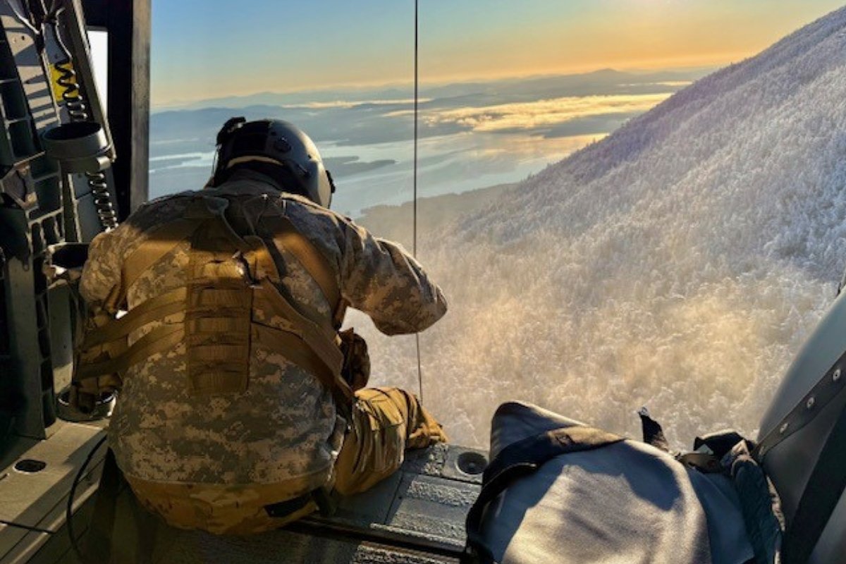 Stranded hikers hoisted by helicopter off Bigelow Mountain