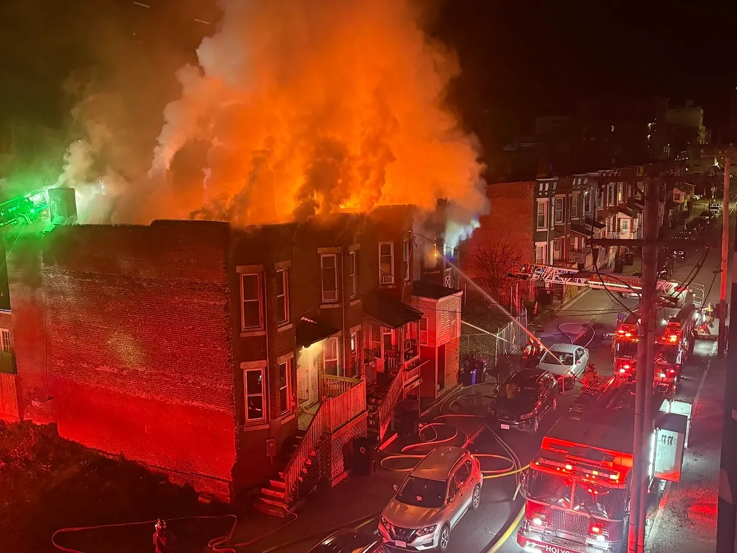 Holyoke blaze displaces 8 people (with video)