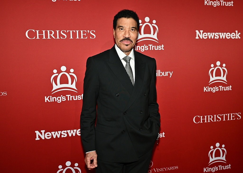Lionel Richie, Alabama music legend, leaves stage, ends first concert in new tour mid-performance