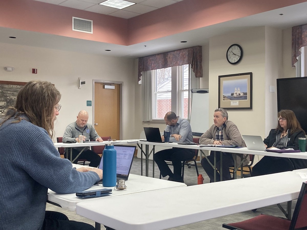 UMaine students push back on Orono's noise fines