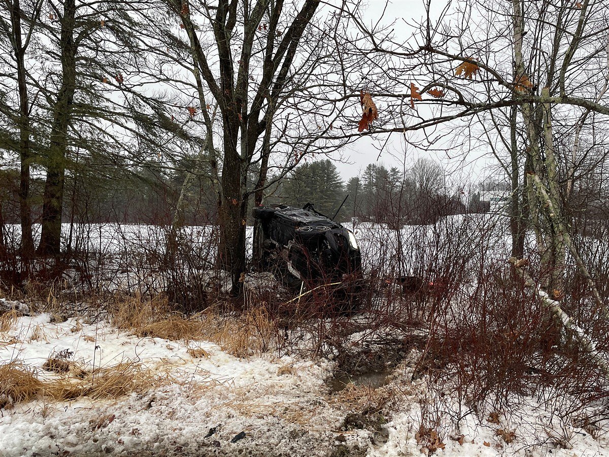 1 ejected in Maine rollover crash