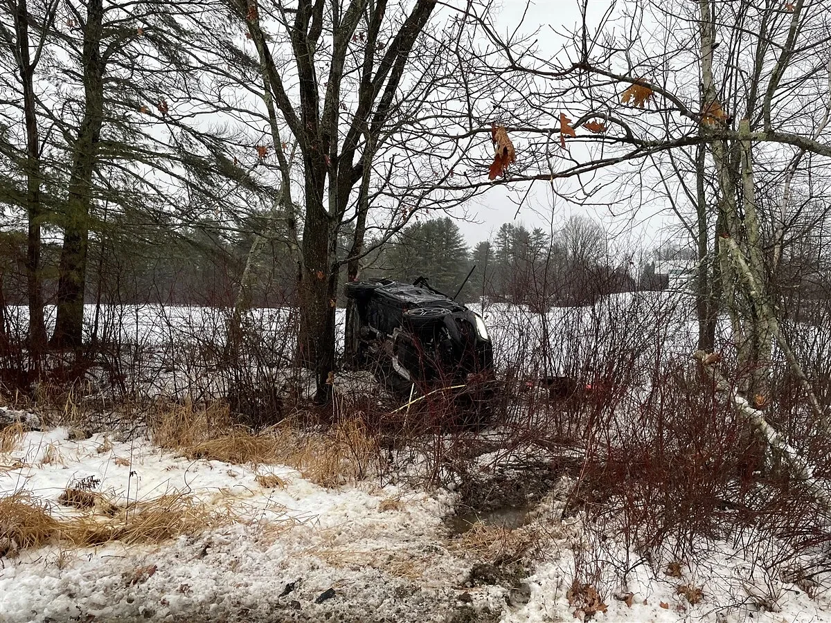 1 ejected in Maine rollover crash