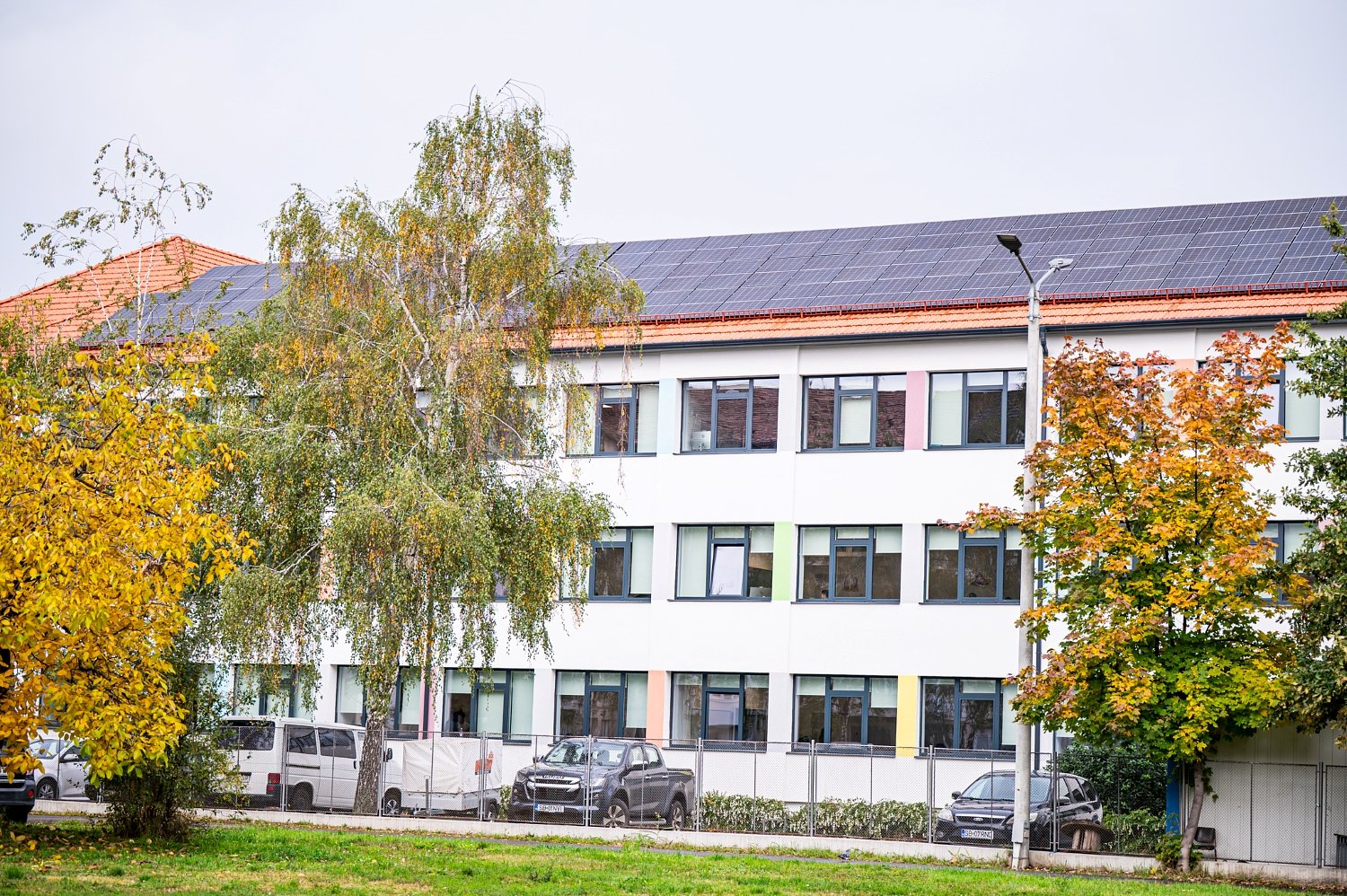 Primăria pune parchet nou și covor fonoabsorbant în sala de sport de la Liceul Ghibu