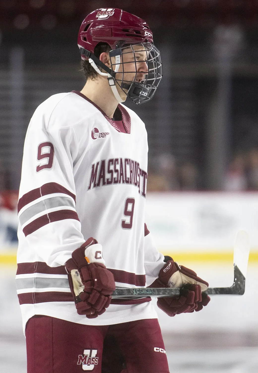 UMass hockey: Jack Musa muscles Minutemen past UML, 6-4