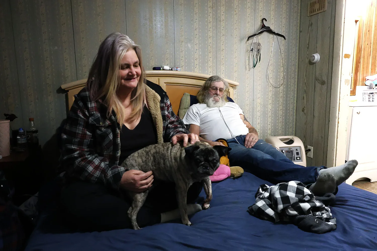 Former tow truck driver, who needs an oxygen compressor to breathe, faces eviction from Vermont's motel program